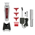 Profesjonalny trymer bezprzewodowy Wahl Detailer Cordless 8171 w eleganckiej bordowo-srebrnej obudowie.