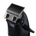 Ostrze tnące F32 Drift z powłoką węglową DLC oraz czarnym chromem PVD w modelu Wahl Vapor Switch Cordless.
